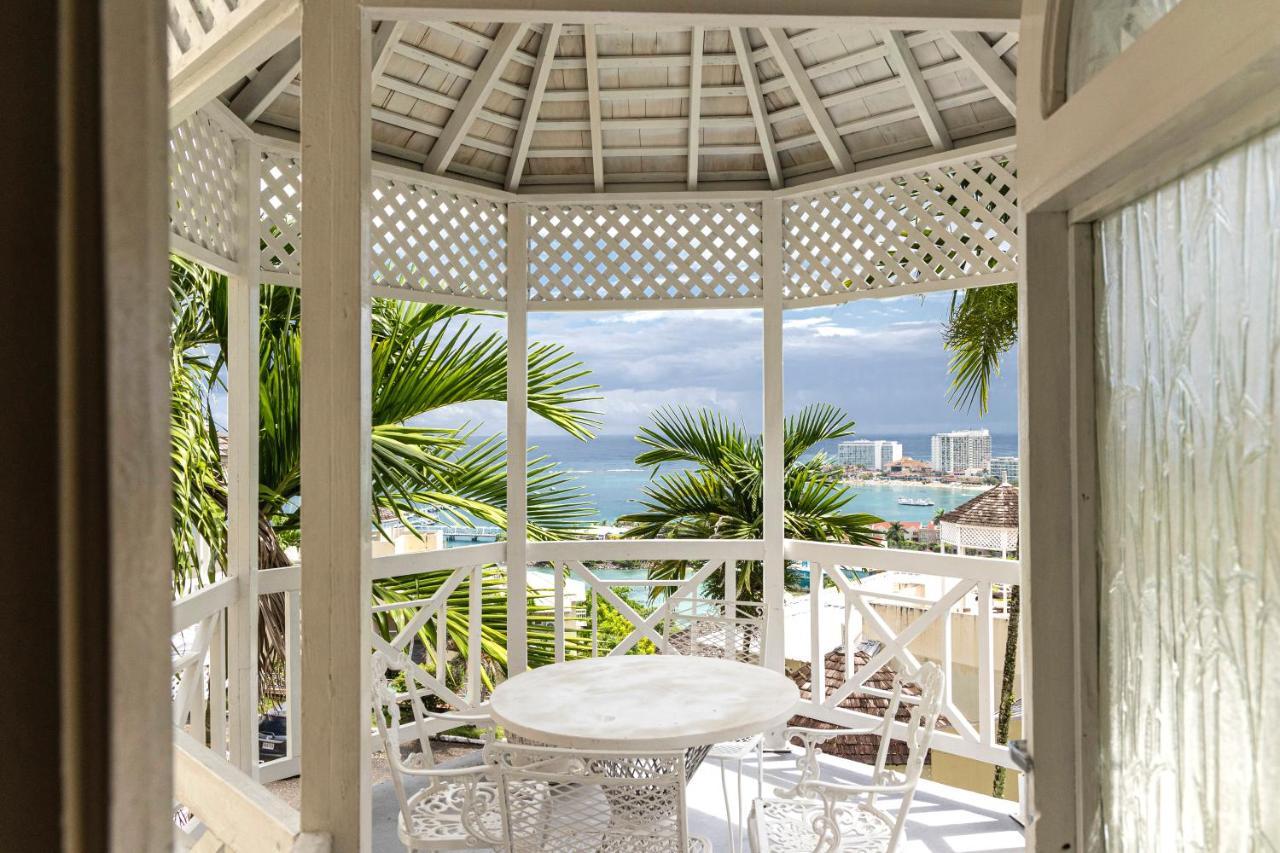 Pampered In Paradise Near Ian Fleming Airport Ocj Ocho Rios Eksteriør billede