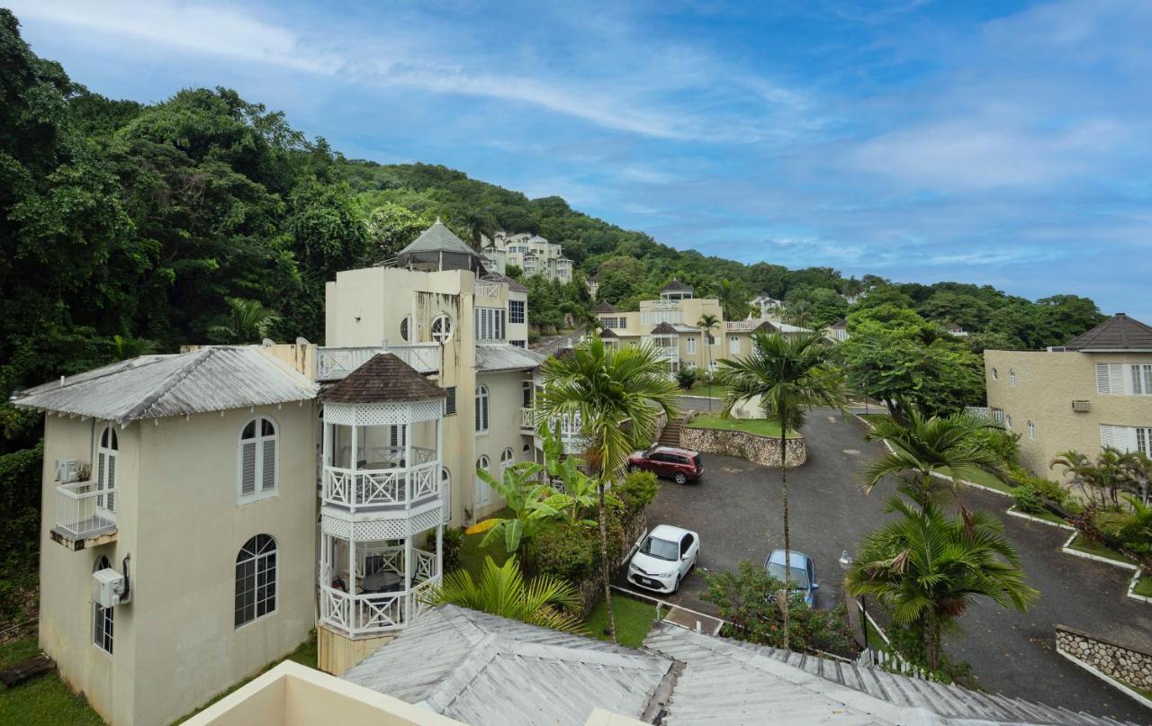 Pampered In Paradise Near Ian Fleming Airport Ocj Ocho Rios Eksteriør billede