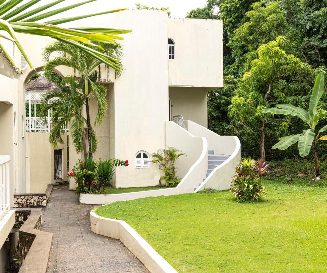Pampered In Paradise Near Ian Fleming Airport Ocj Ocho Rios Eksteriør billede